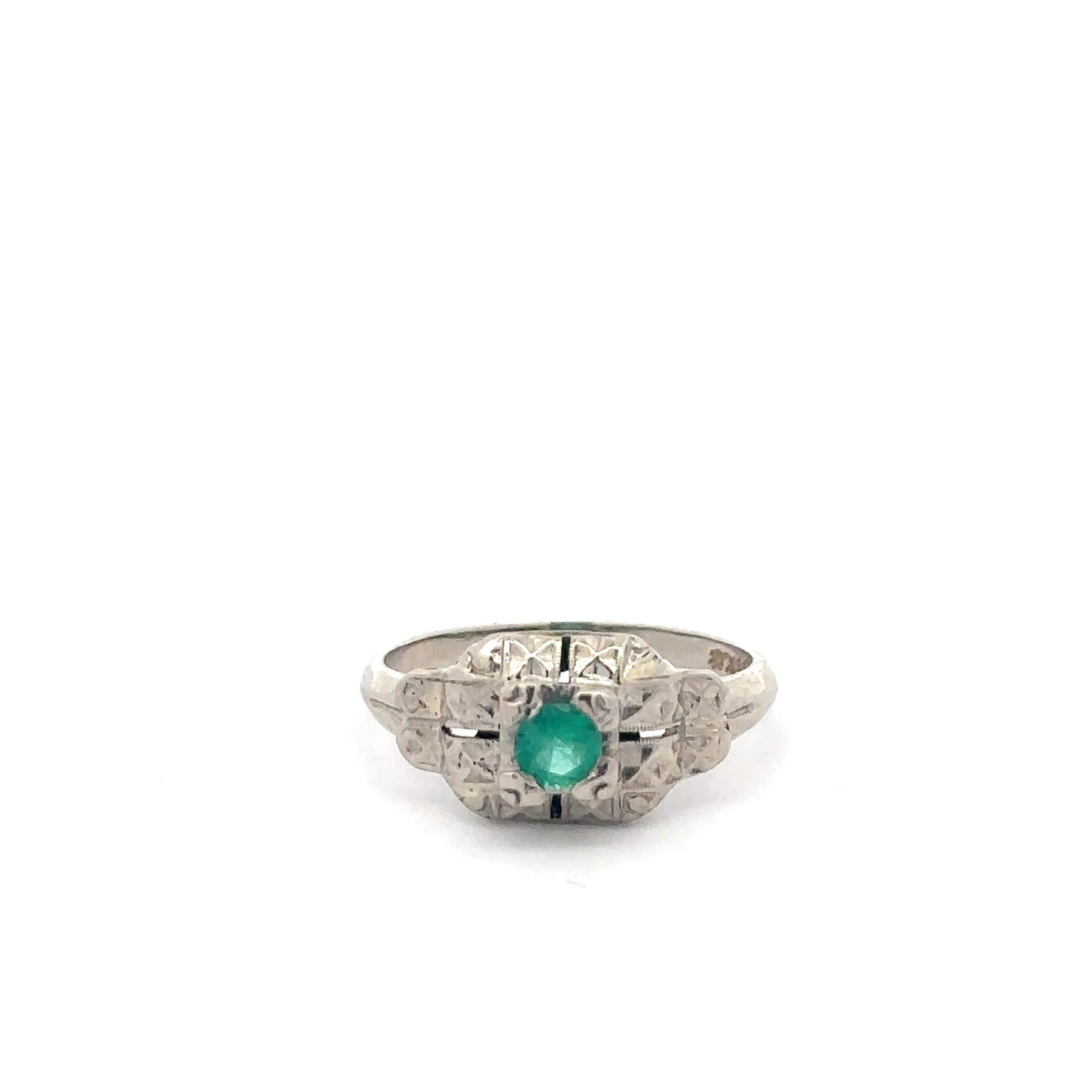 Art deco emerald ring in 14k white gold