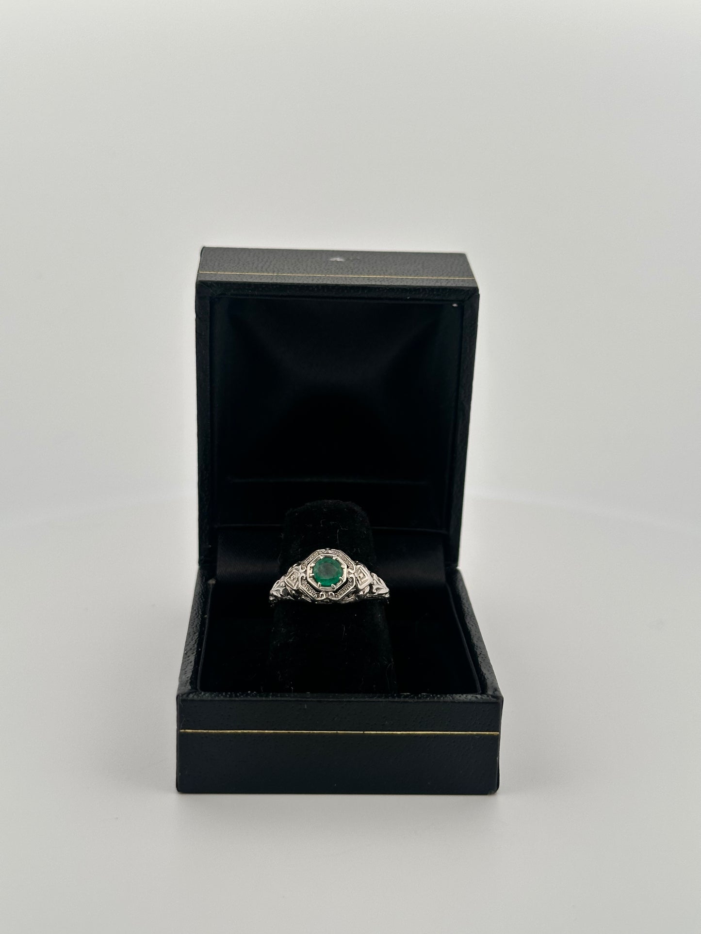 antique art deco natural emerald ring in 18k white gold