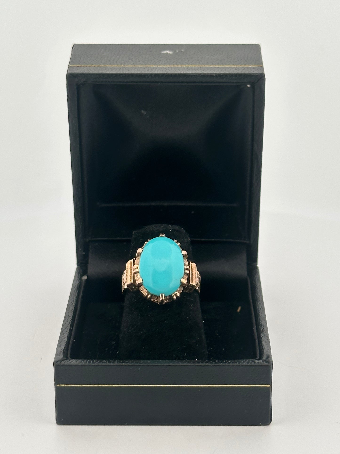 Antique Victorian turquoise cabochon ring in 14k yellow gold
