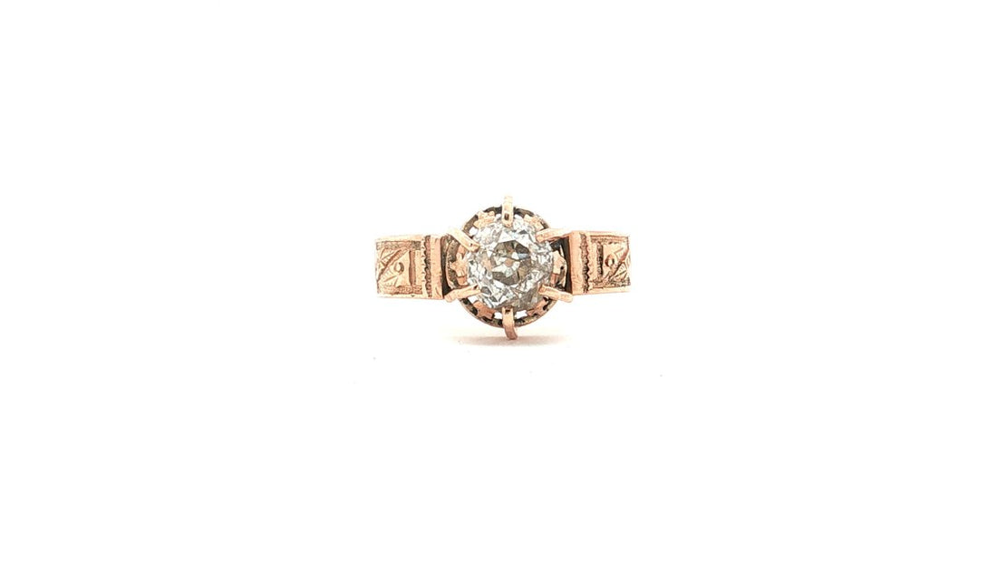 5 Best Antique Engagement Rings for Small Hands