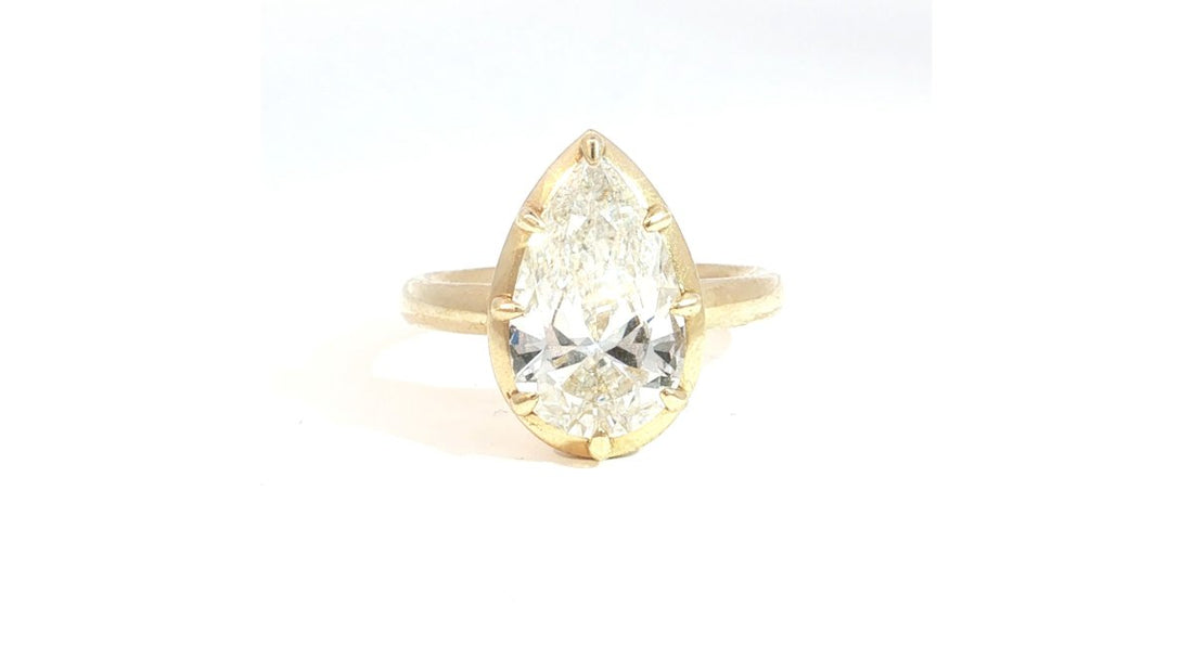 Natural vs Lab Grown Vintage Style Rings: 2026 Guide