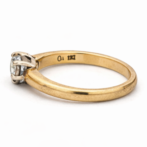 Vintage natural diamond solitaire in 9k gold