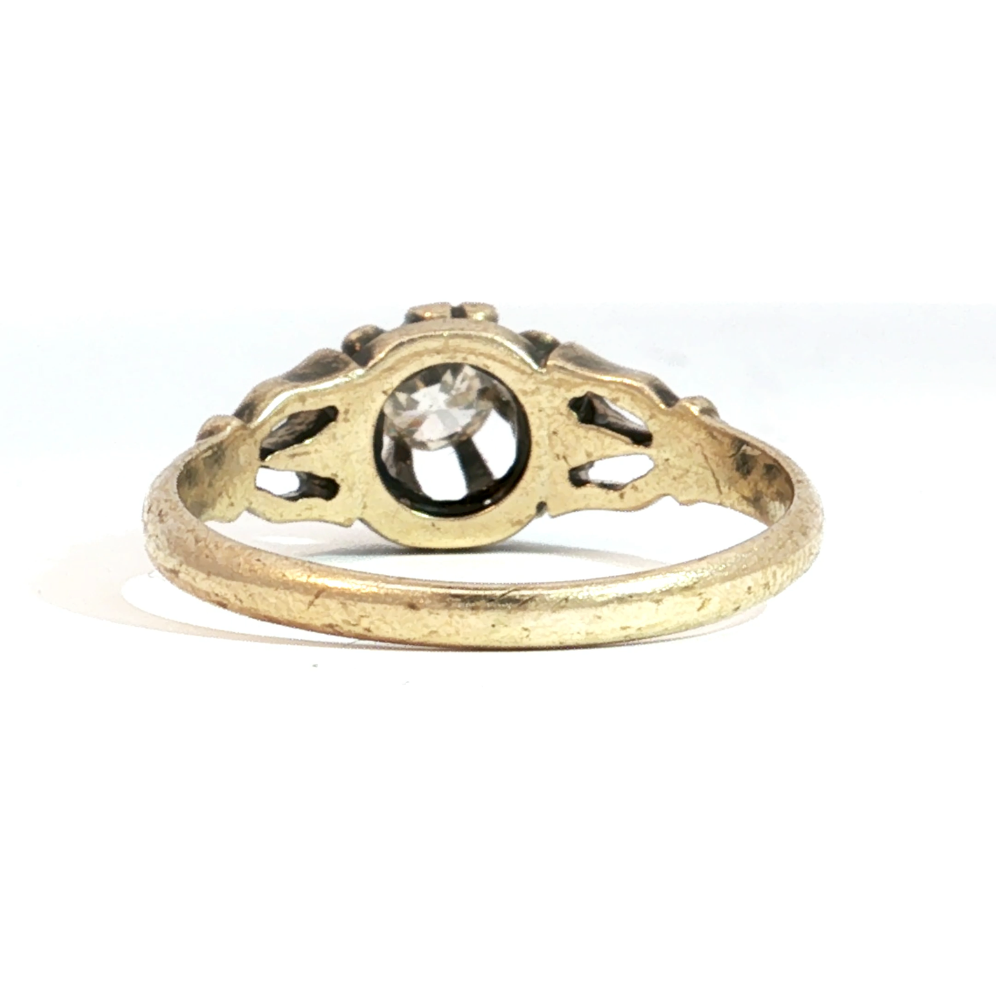 Vintage-Inspired Diamond Floral Solitaire Ring in Yellow Gold