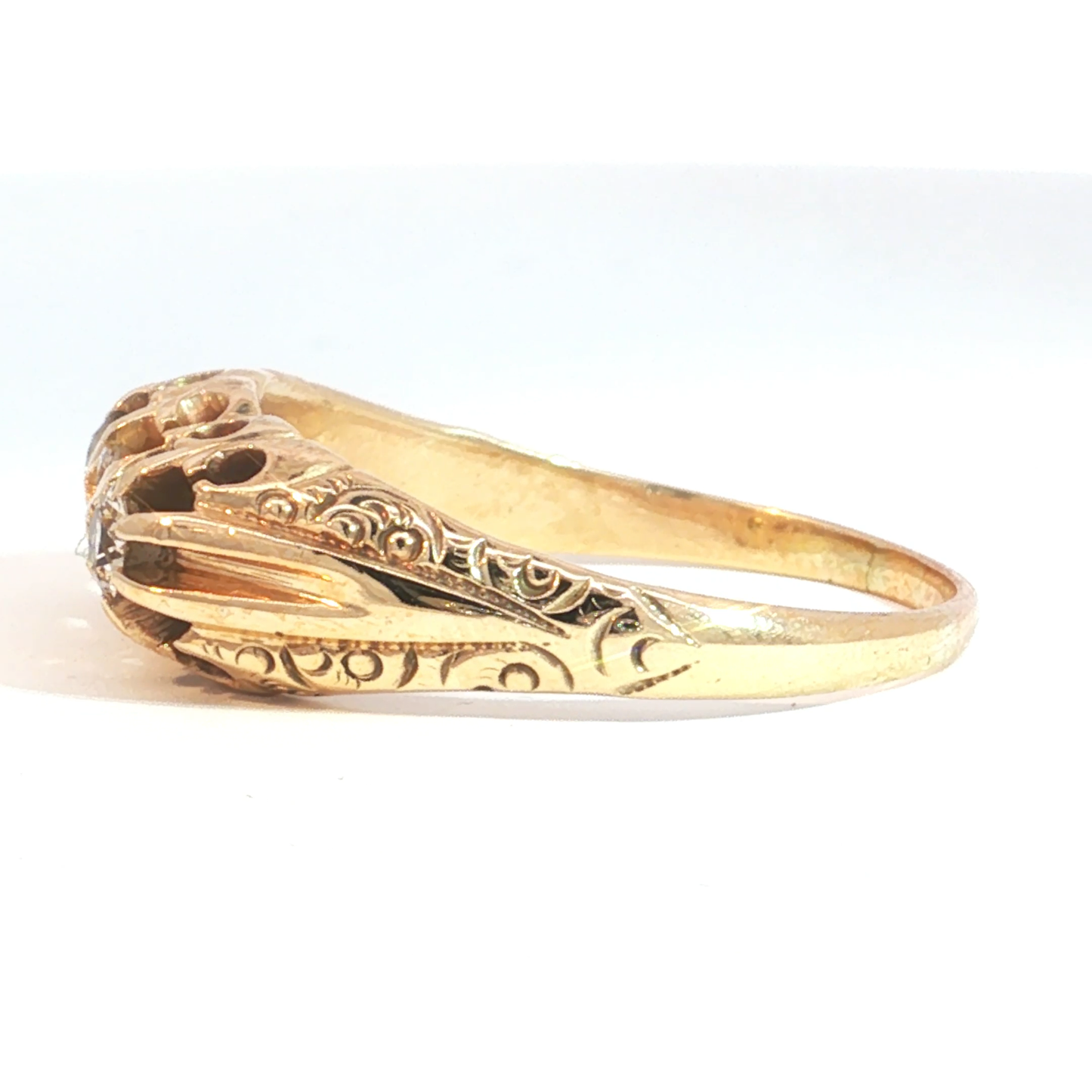 Antique Victorian Three-Stone Diamond Ring in 10k Yellow Gold