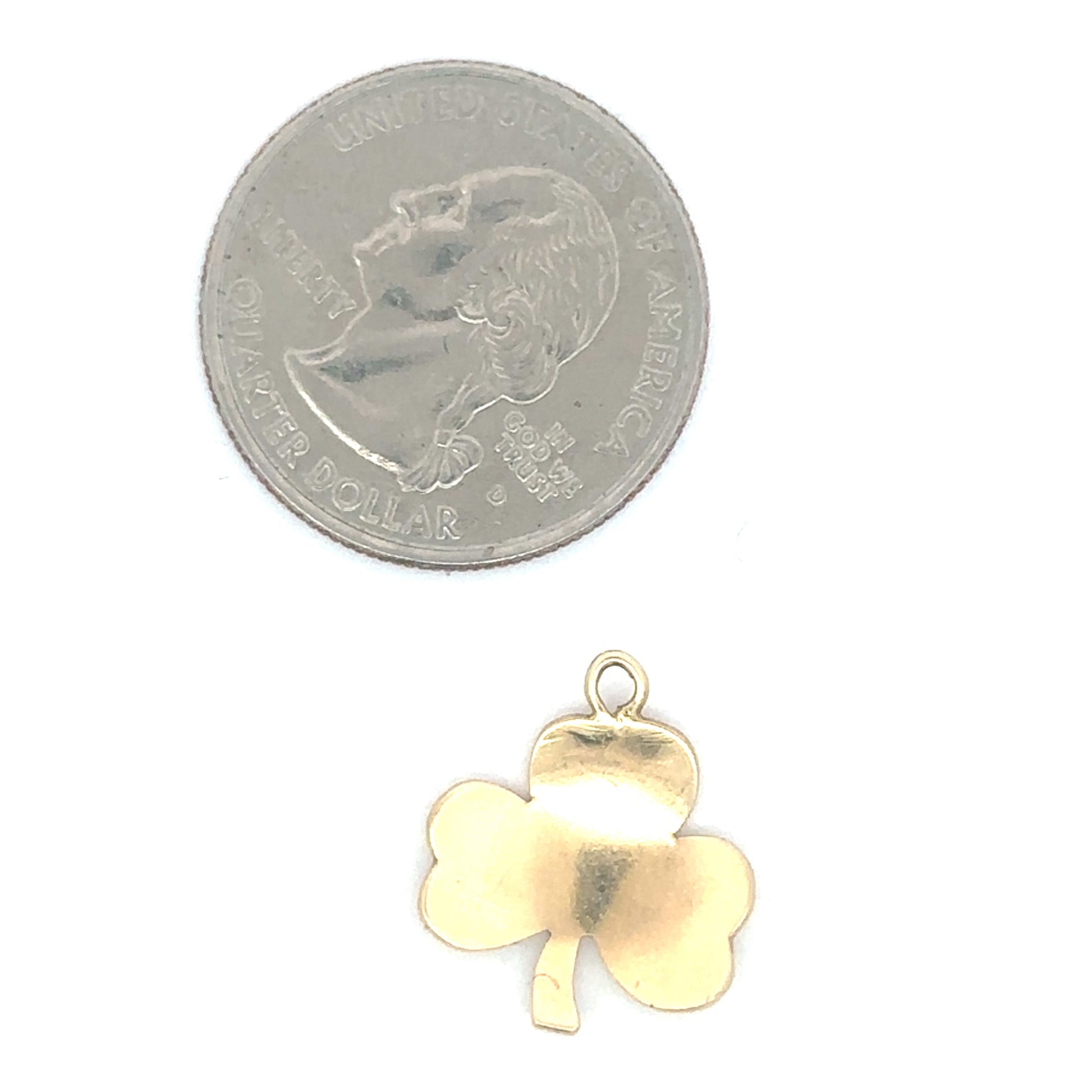 14K yellow gold three-leaf clover pendant with detailed leaf design, vintage jewelry piece in Silver Lady Vintage collection.