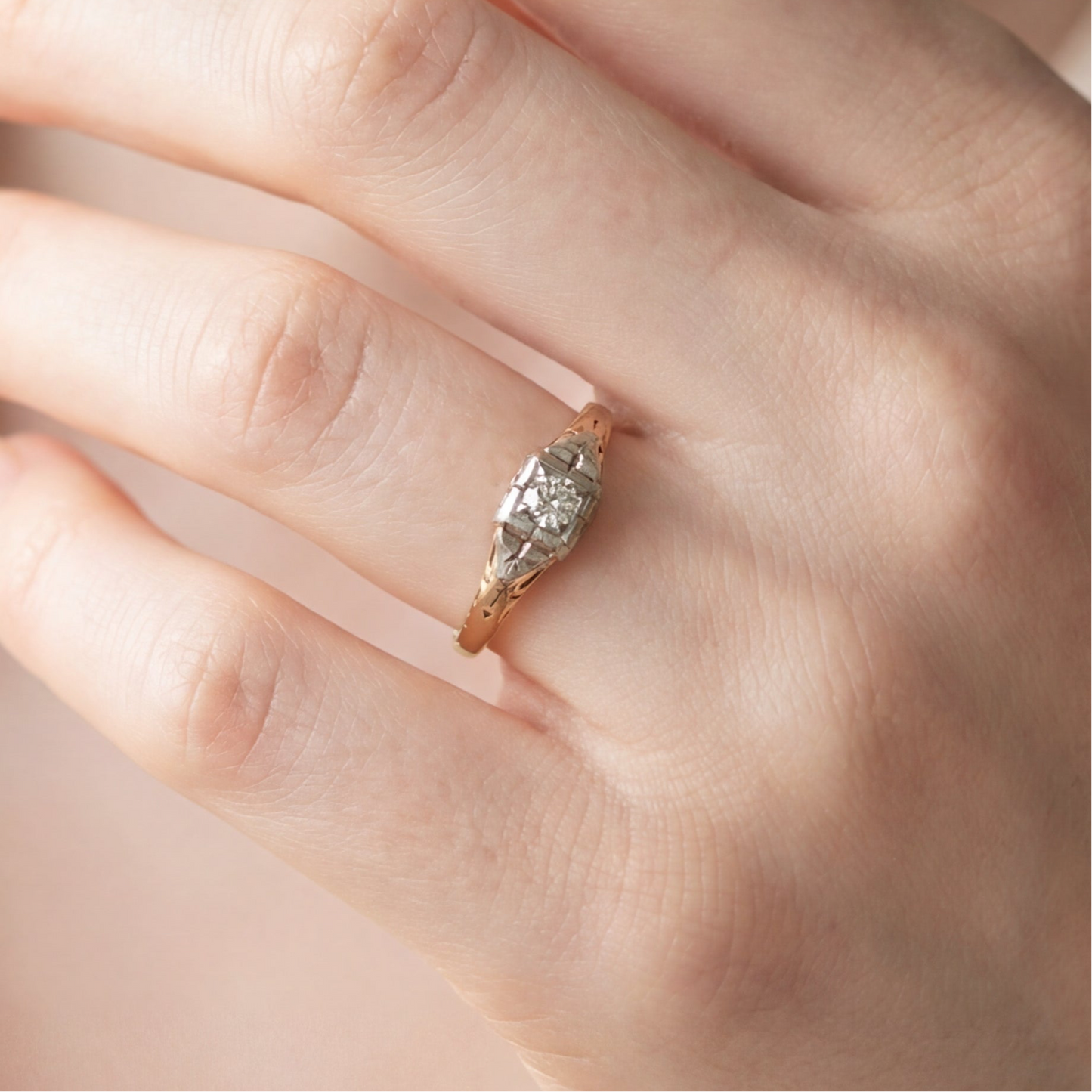 Vintage 1940s two tone diamond solitaire ring in 14k gold