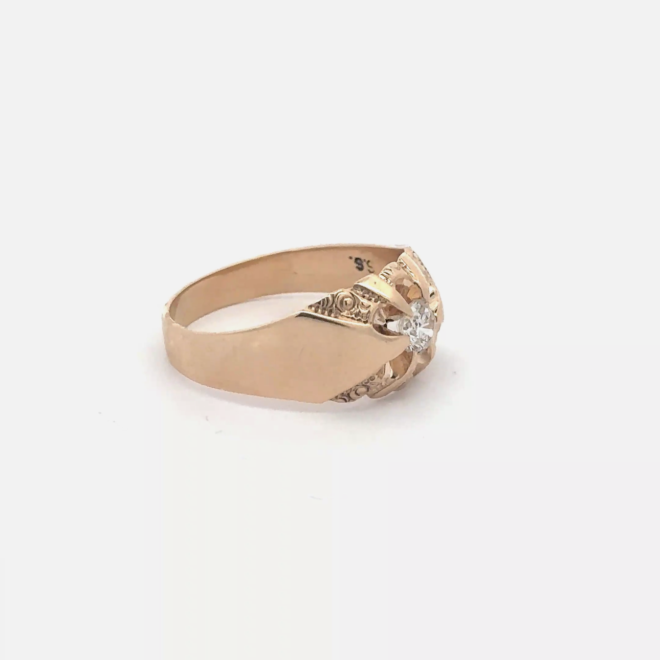 Antique Victorian diamond Belcher ring in 14k yellow gold, featuring intricate vintage design and sparkling diamonds.
