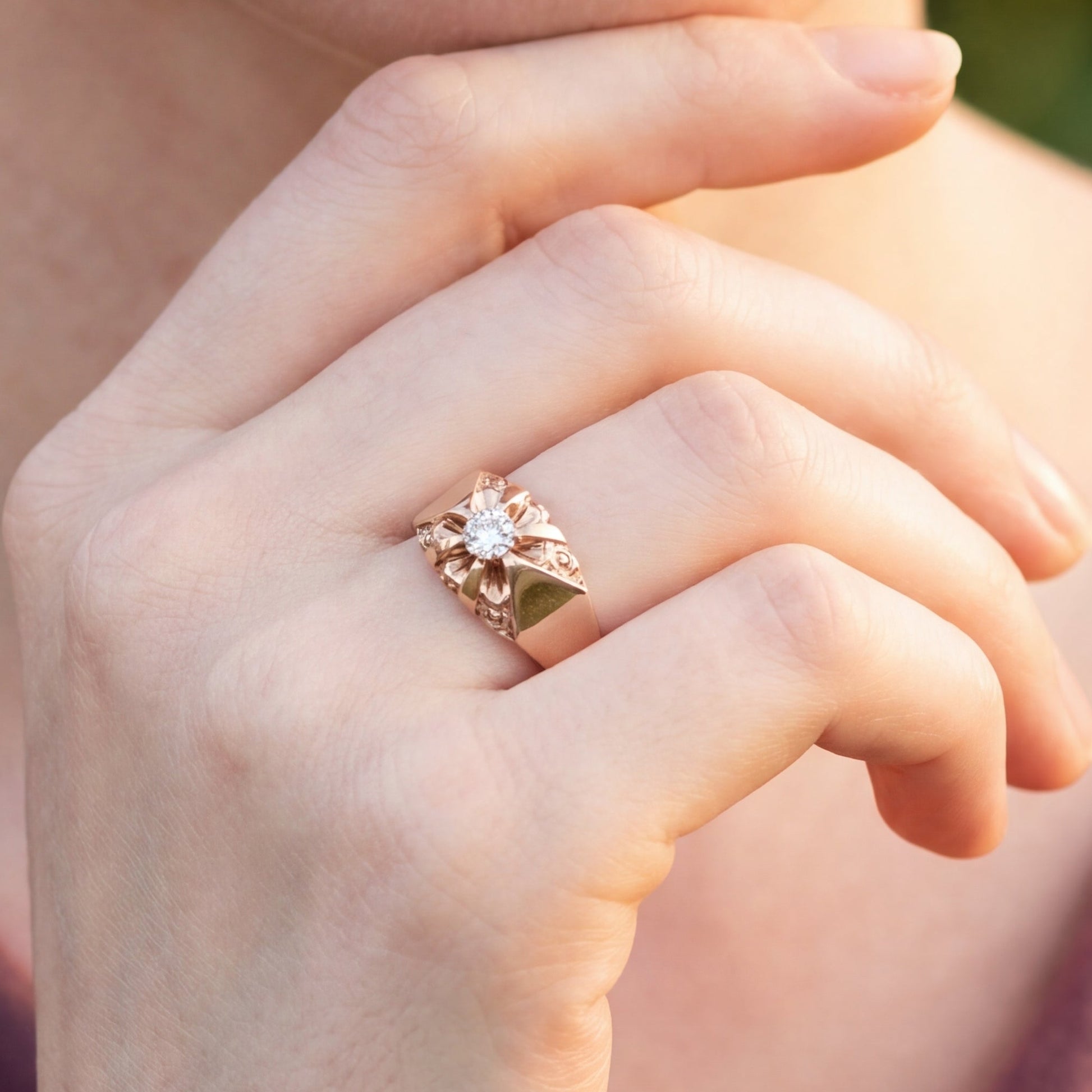 Antique Victorian diamond belcher ring in 14k yellow gold with intricate vintage design.