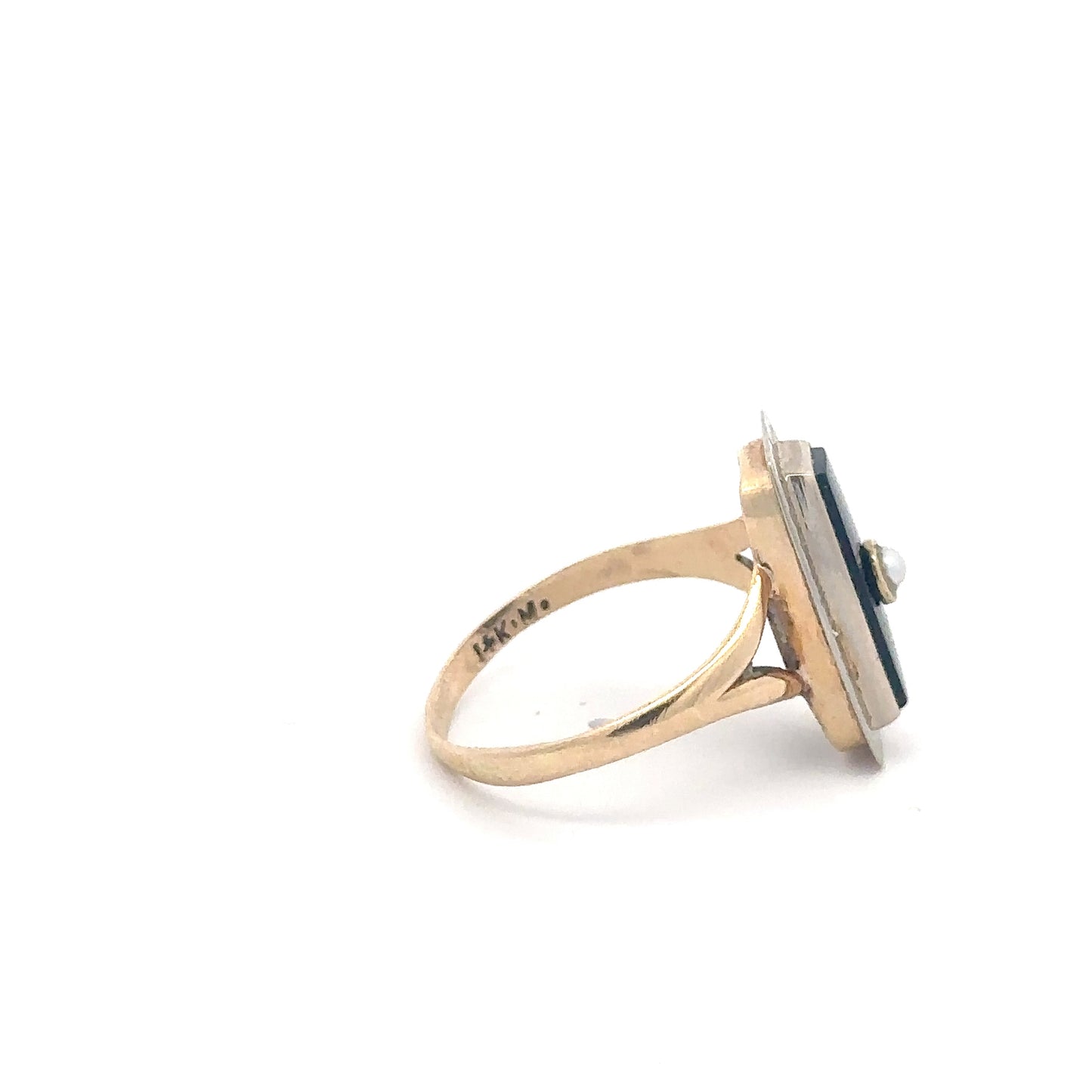 Vintage 1940s Onyx and pearl ring in 14k gold