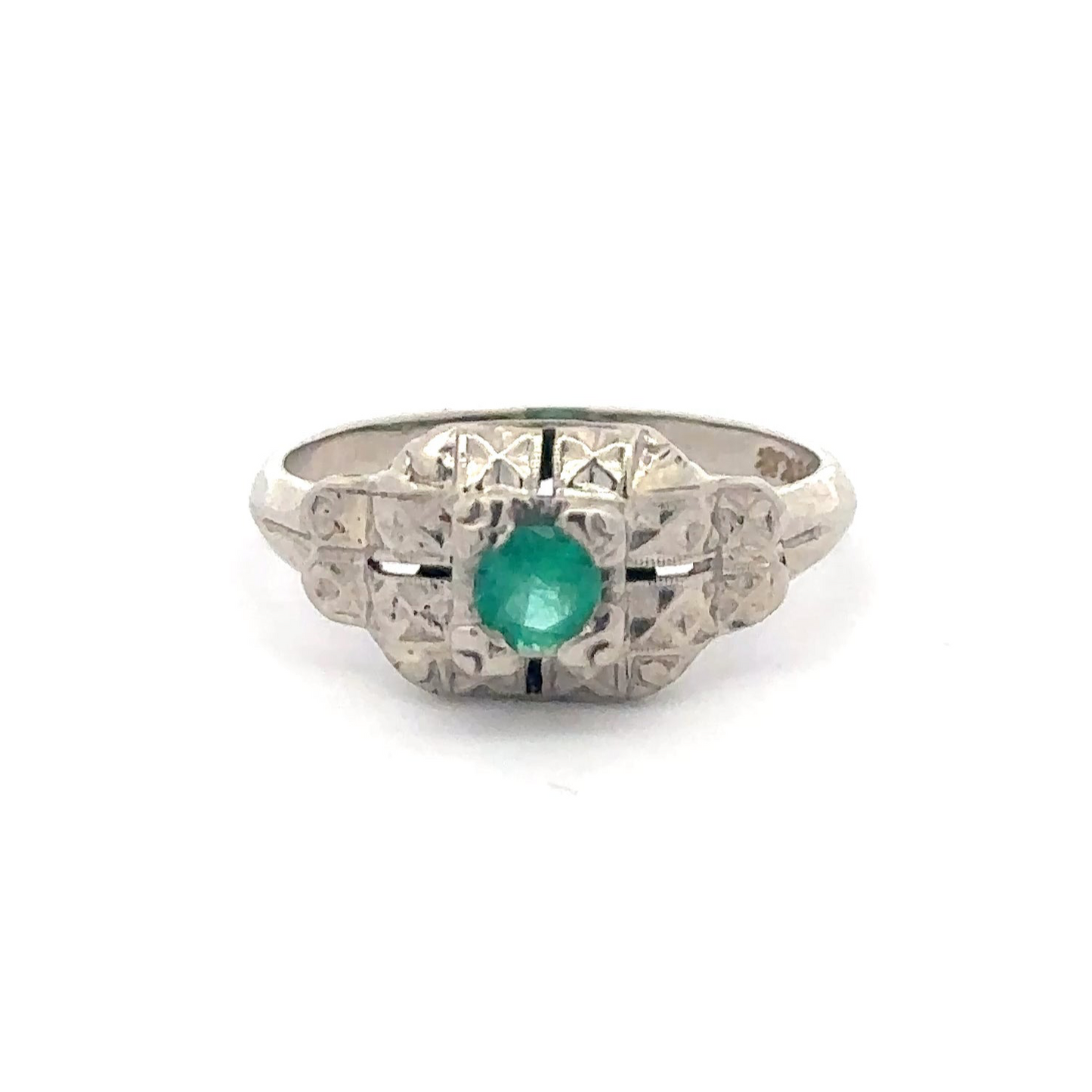 Art deco emerald ring in 14k white gold