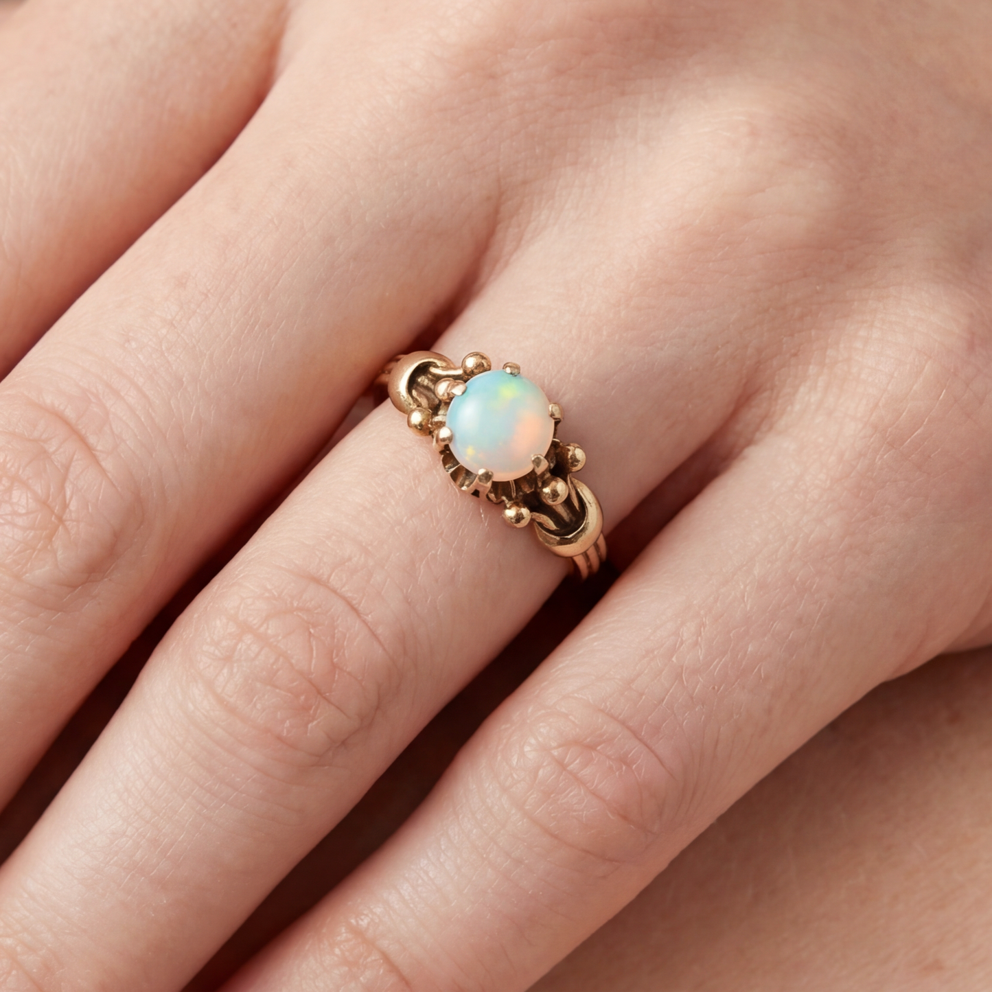 Antique Victorian opal ring in 14k yellow gold