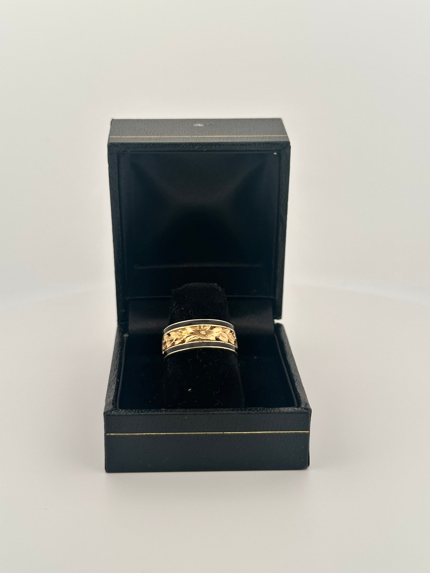 Vintage heirloom Hawaiian band with hand engraved detail and black enamel