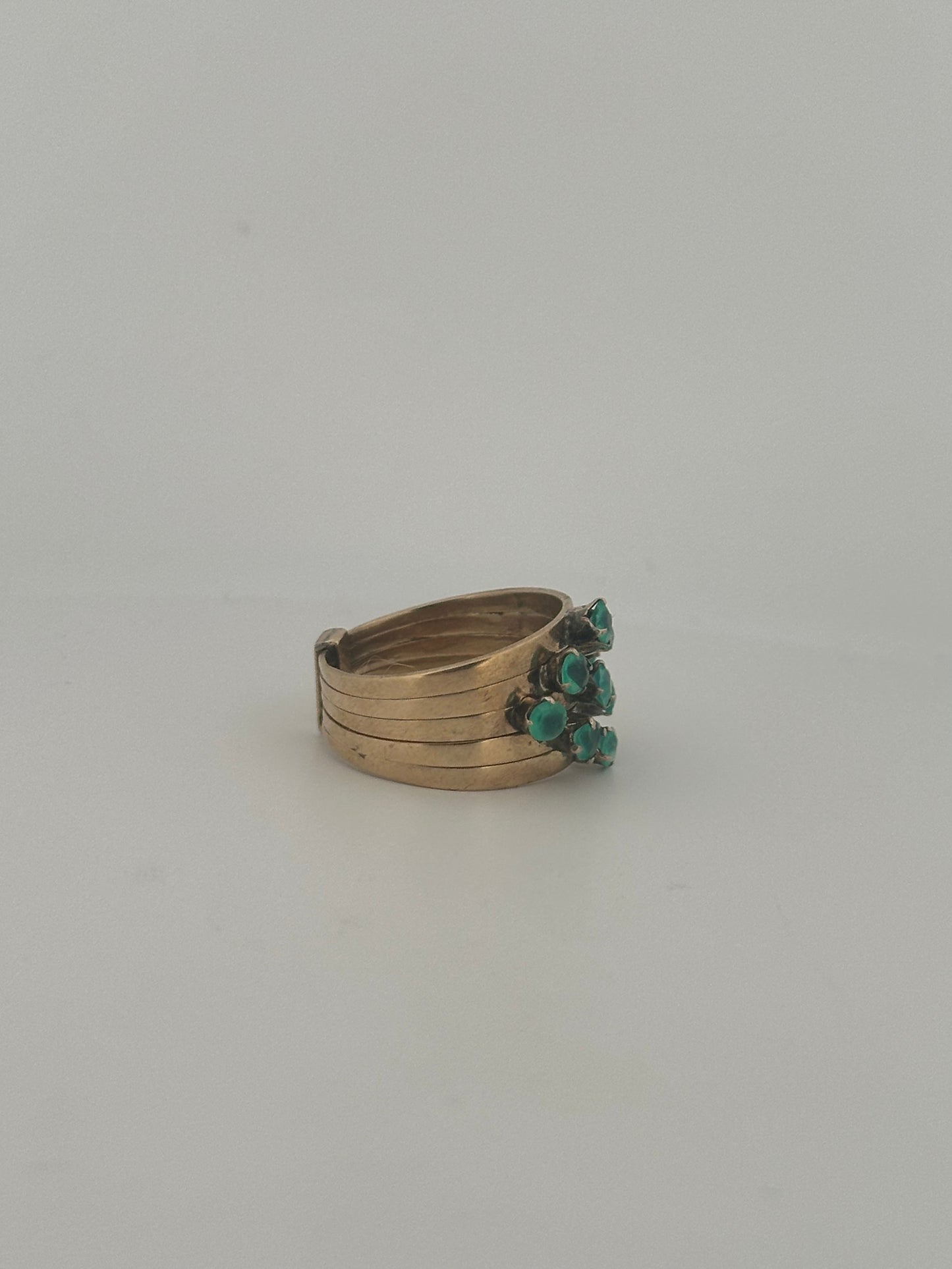 Antique green onyx harem ring in 8k yellow gold