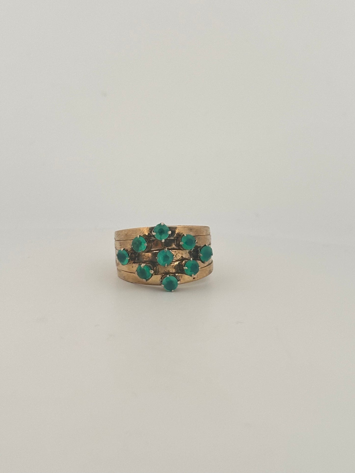 Antique green onyx harem ring in 8k yellow gold