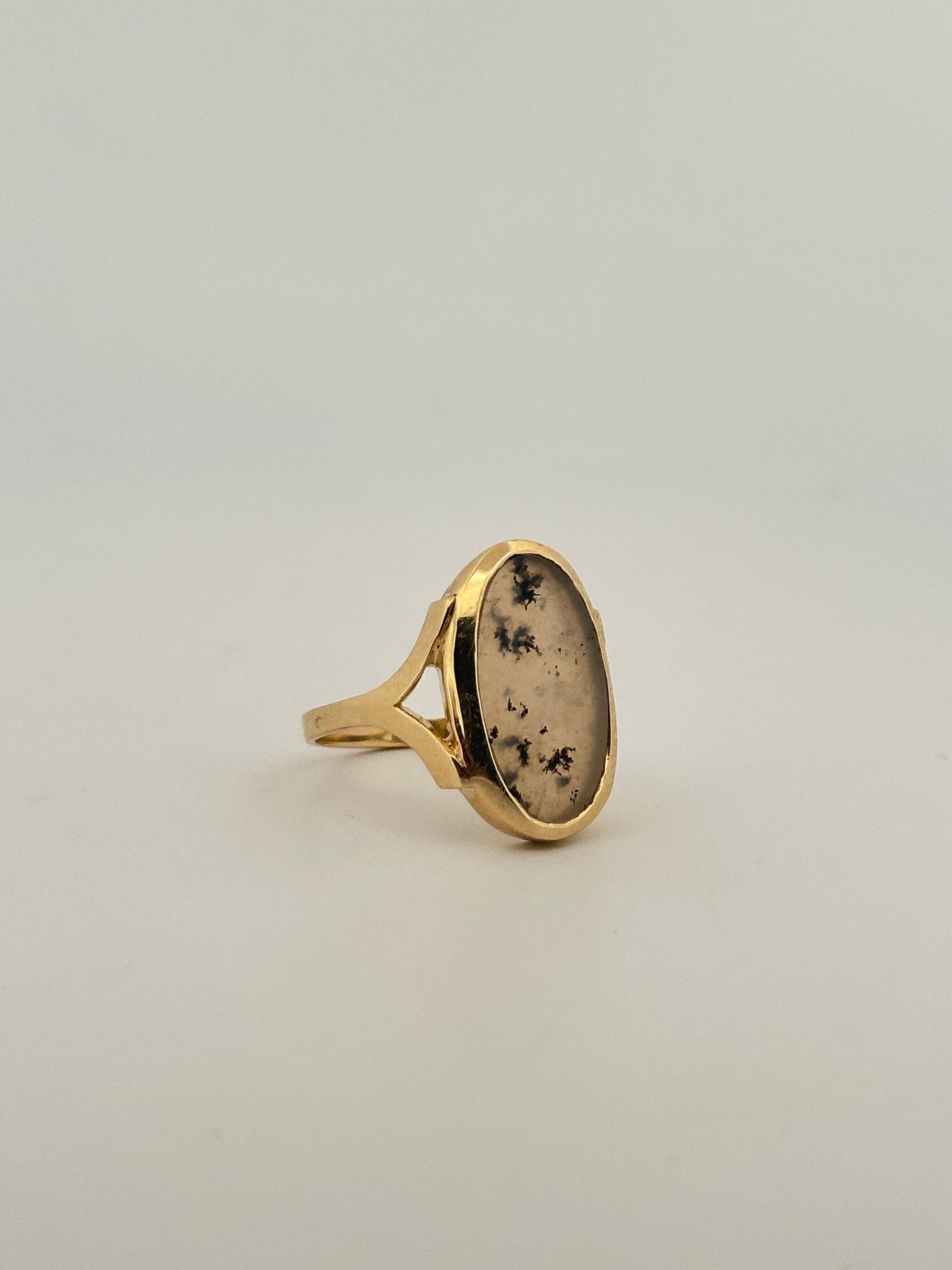 Dendritic agate cabochon ring in 10k yellow gold