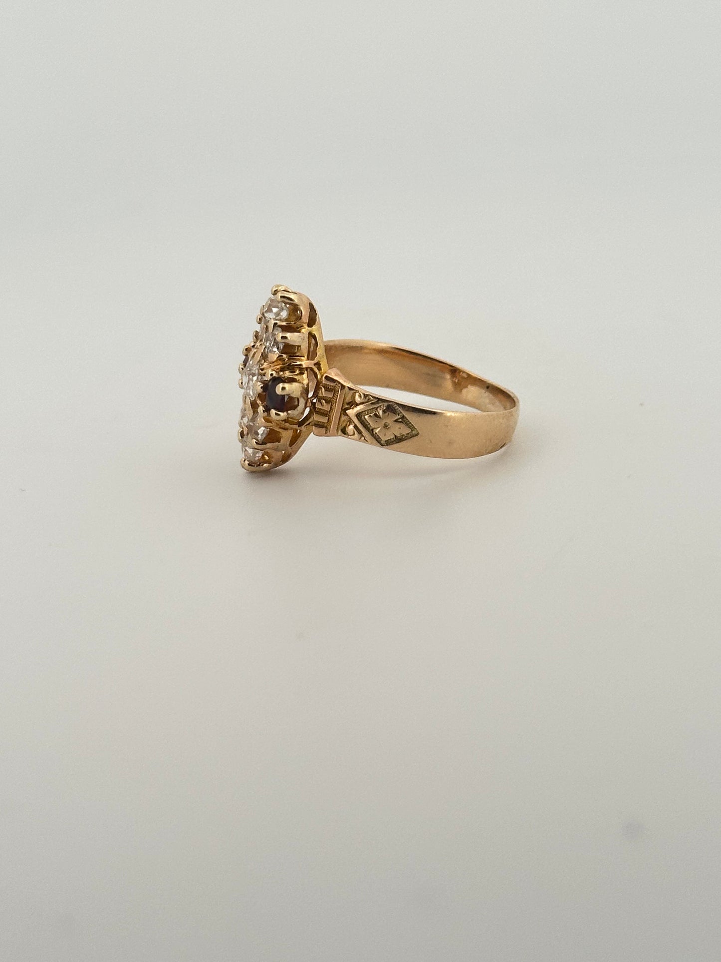 Antique Victorian old mine cut diamond and garnet ring in 14k yellow gold