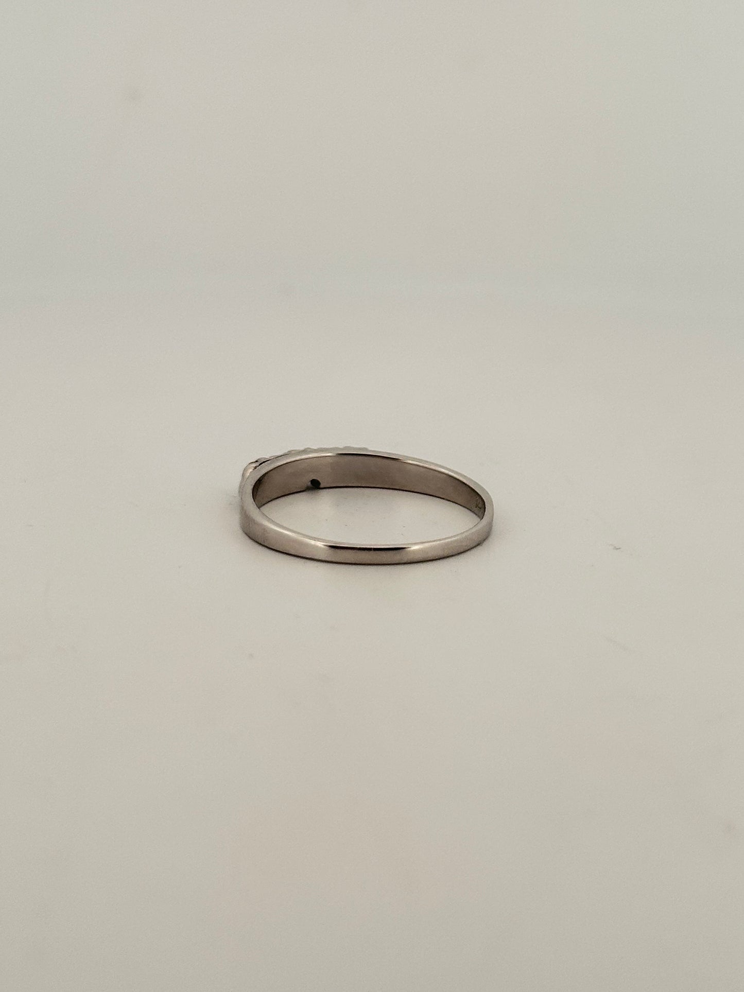 Vintage natural diamond stacker in 14k white gold circa 1960s