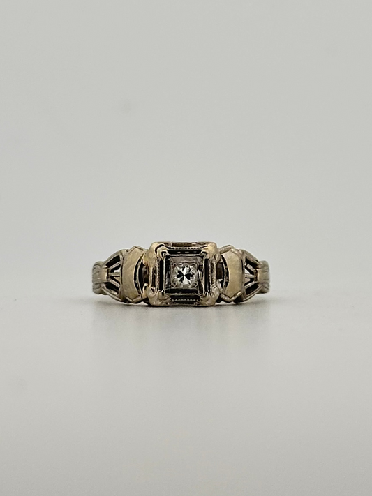 Antique art deco diamond solitaire in 18k white gold