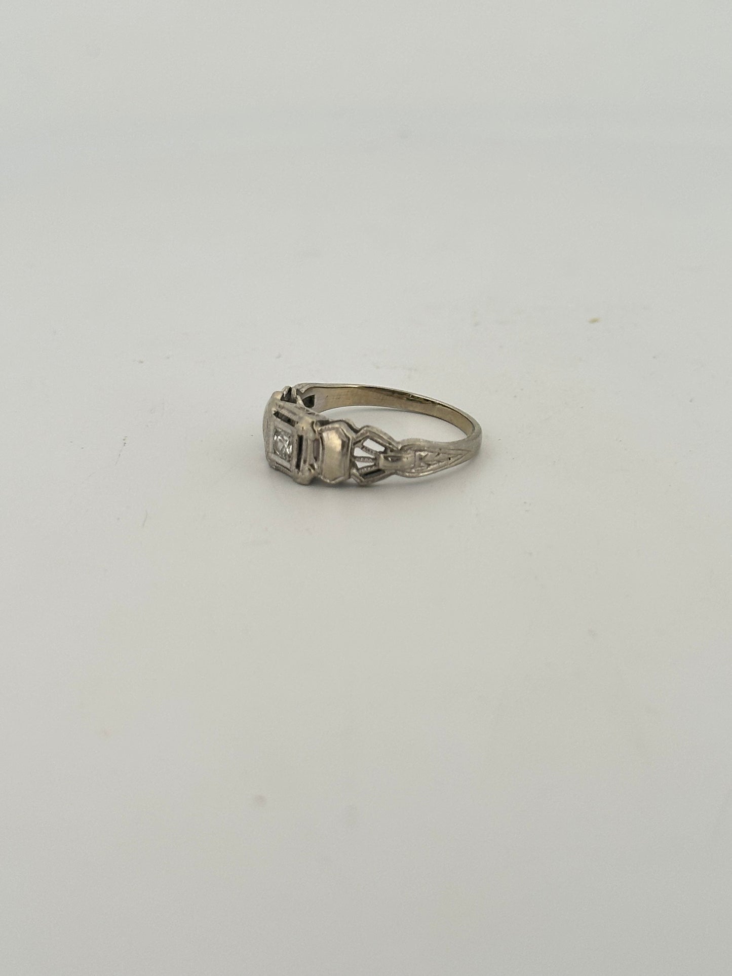 Antique art deco diamond solitaire in 18k white gold