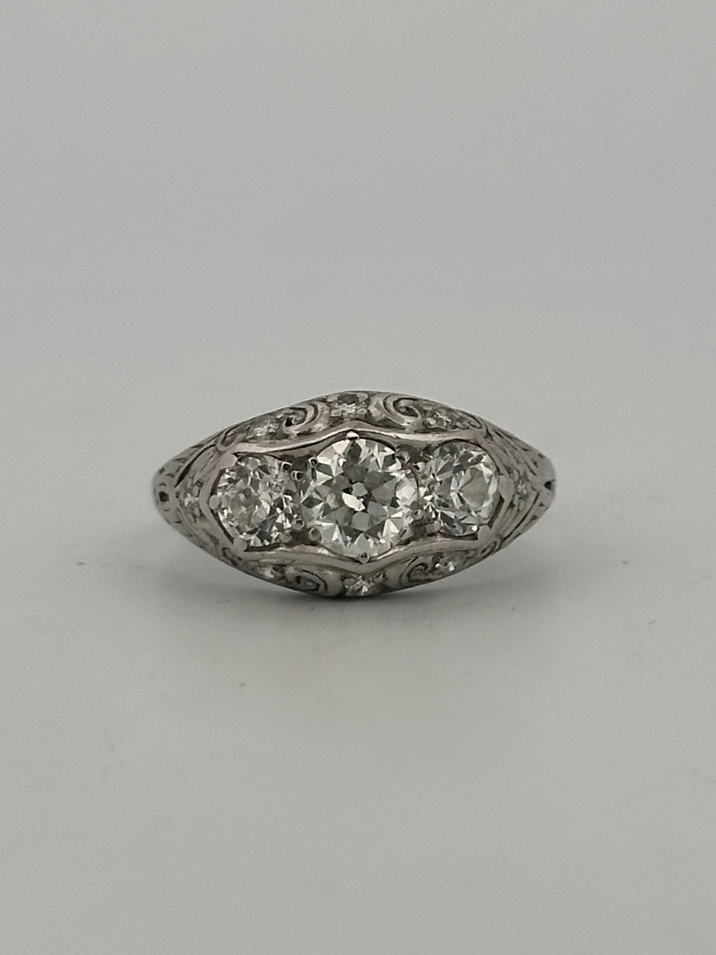 Antique art deco old mine cut natural diamond ring in 18k white gold