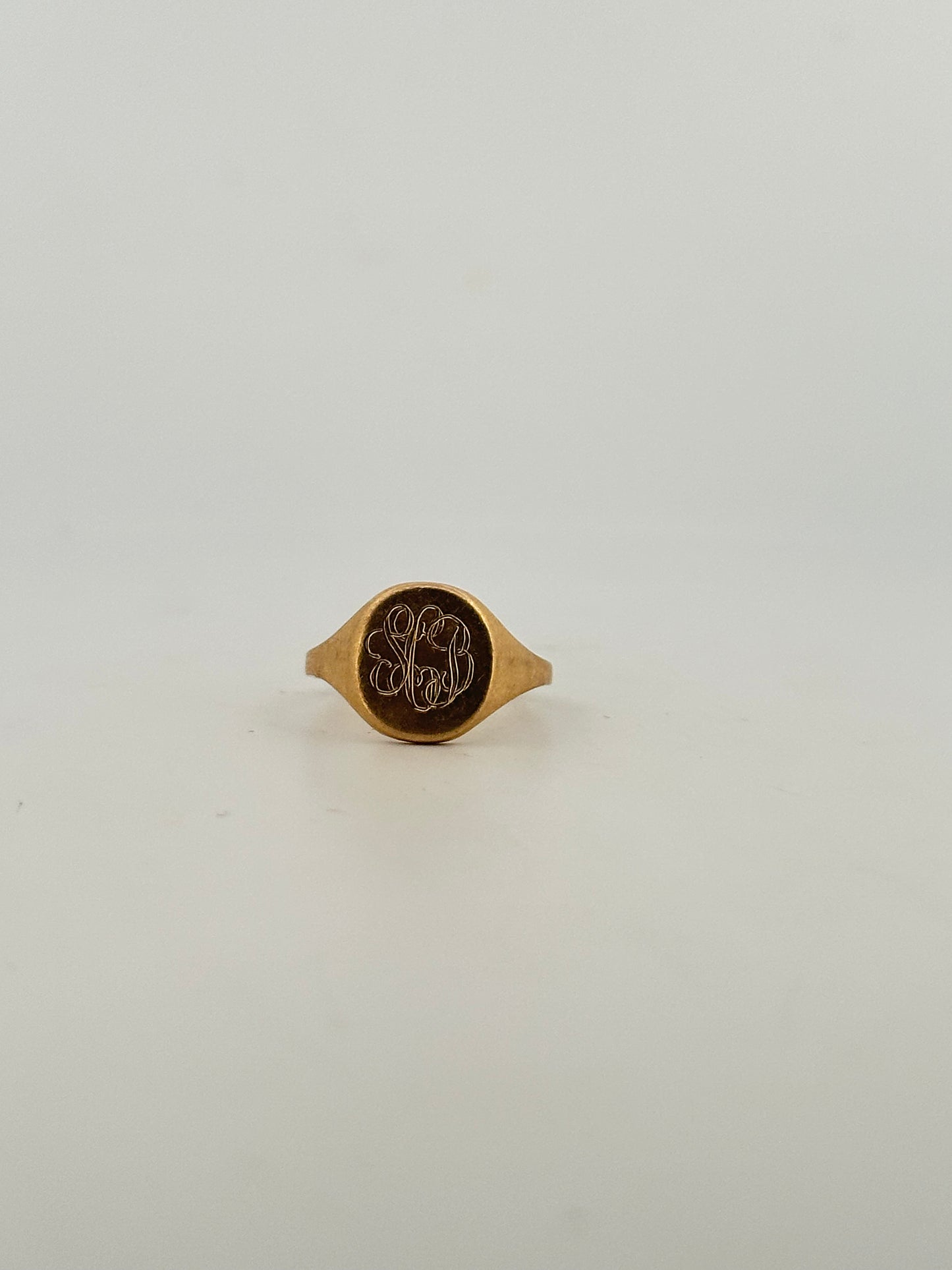Vintage Victorian revival signet ring in 10k yellow gold