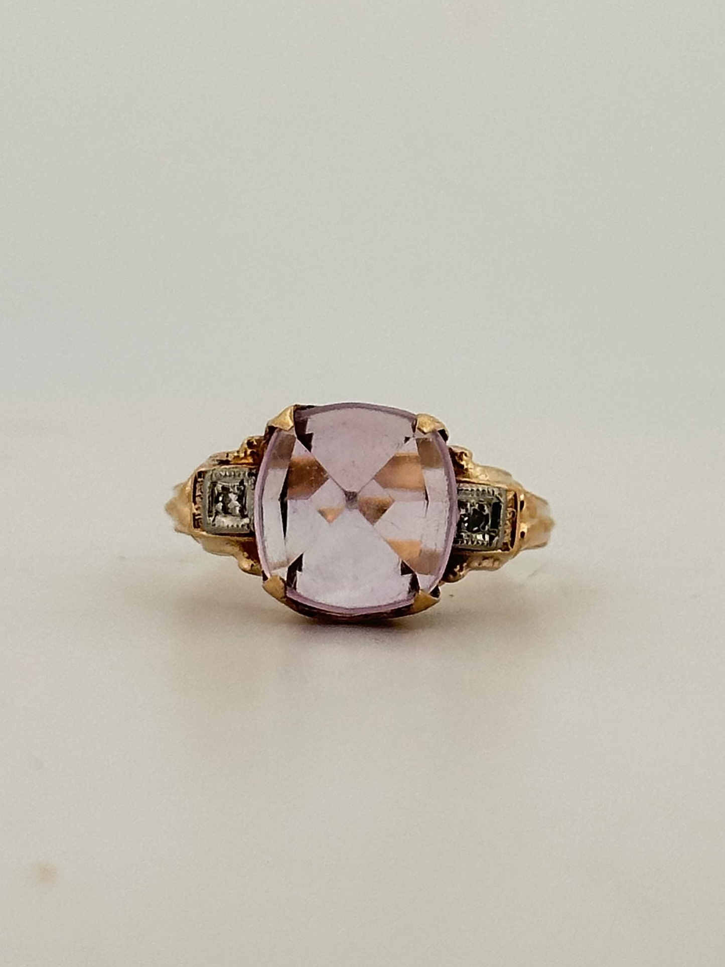 Antique Victorian amethyst ring in 10k gold