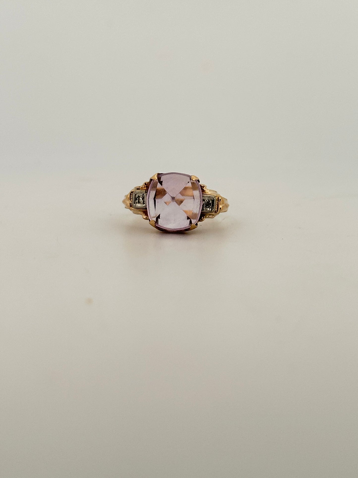 Antique Victorian amethyst ring in 10k gold