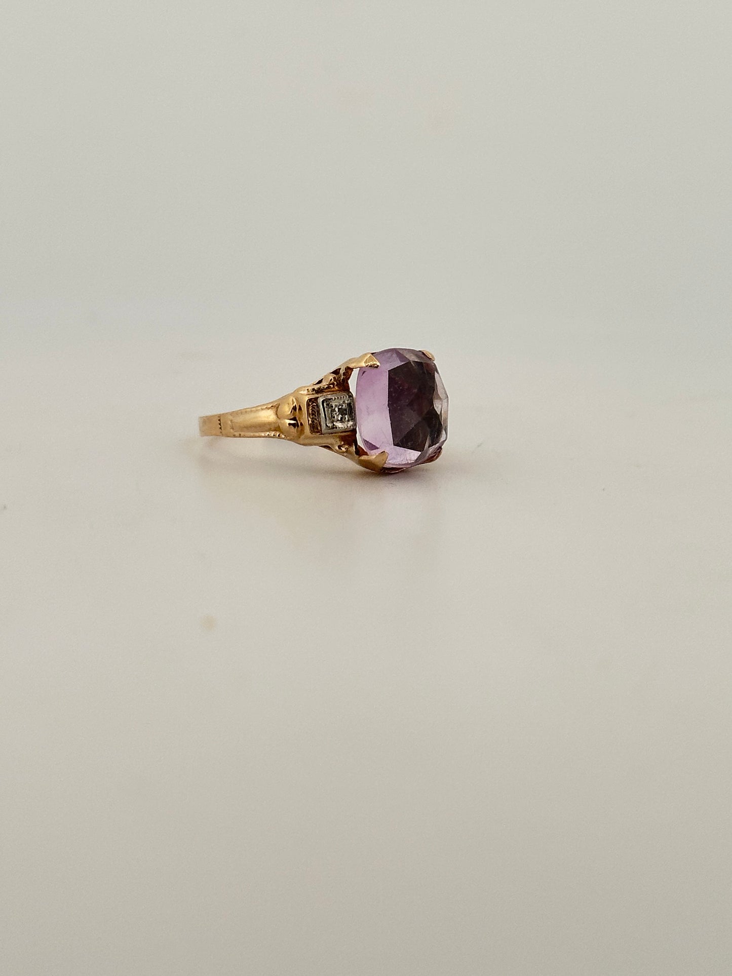 Antique Victorian amethyst ring in 10k gold
