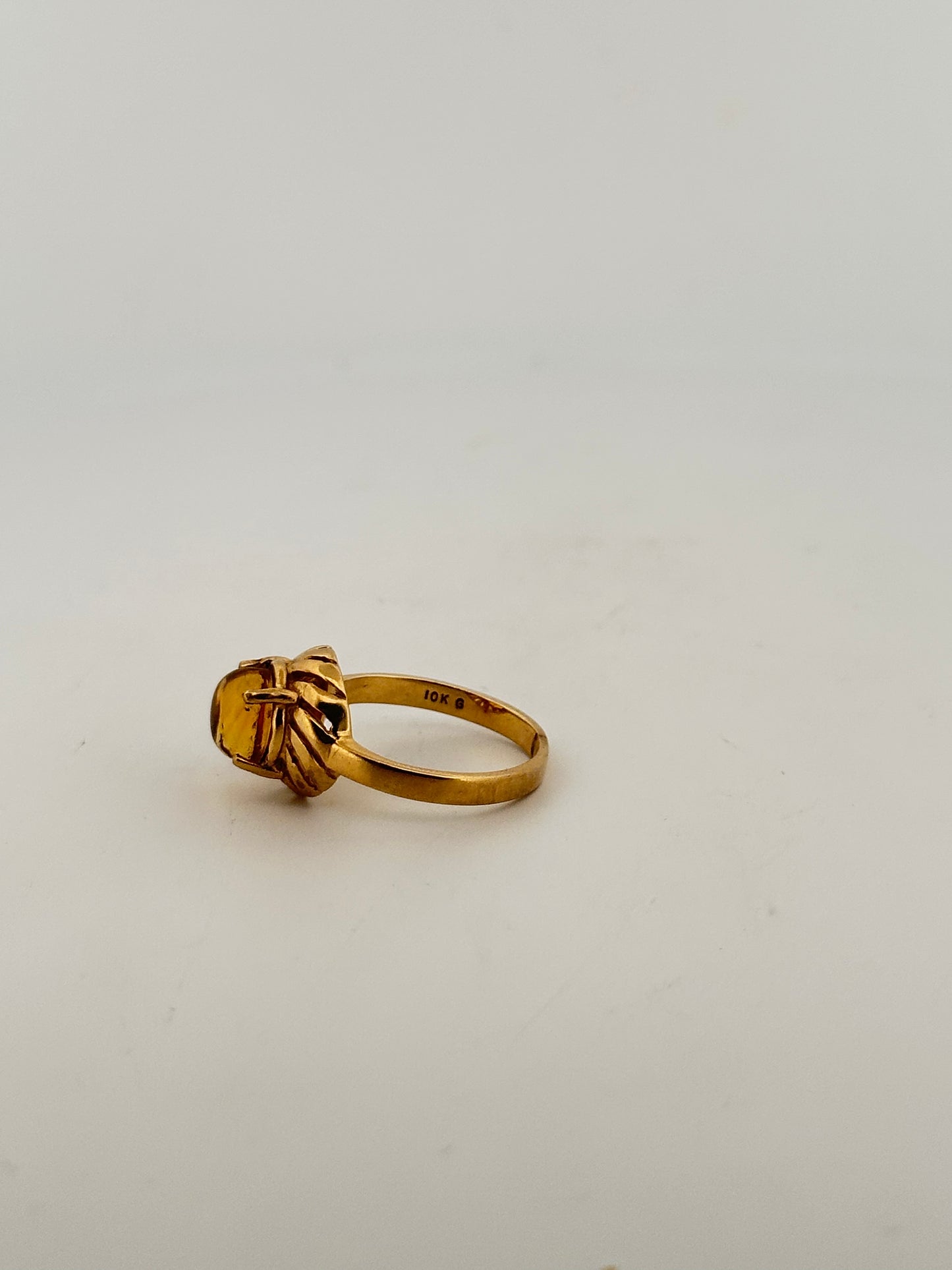 Vintage citrine cabochon ring in 10k yellow gold circa 1970s