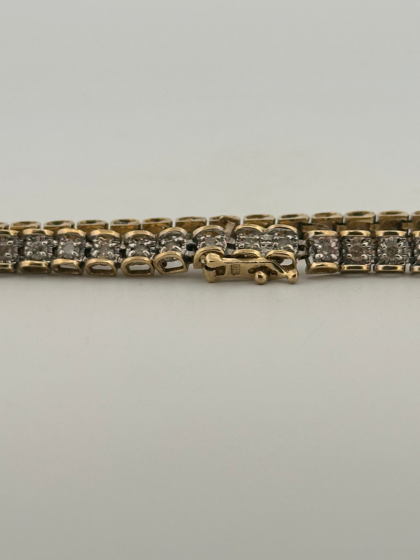 Vintage natural 2.35ct diamond tennis bracelet in 10k gold