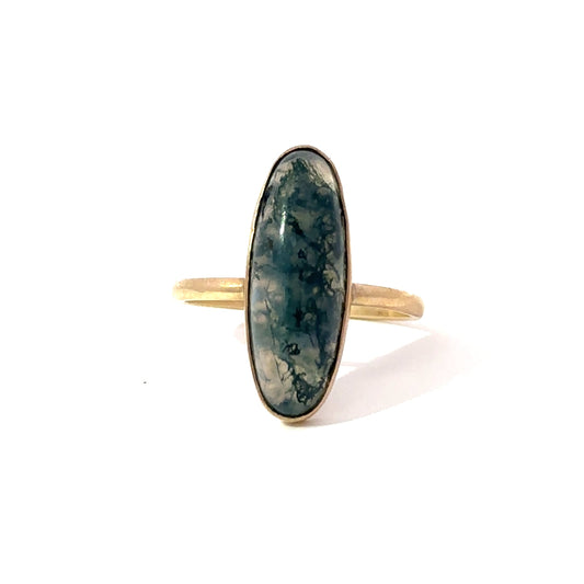 Antique Victorian moss agate cabochon ring in 9k yellow gold