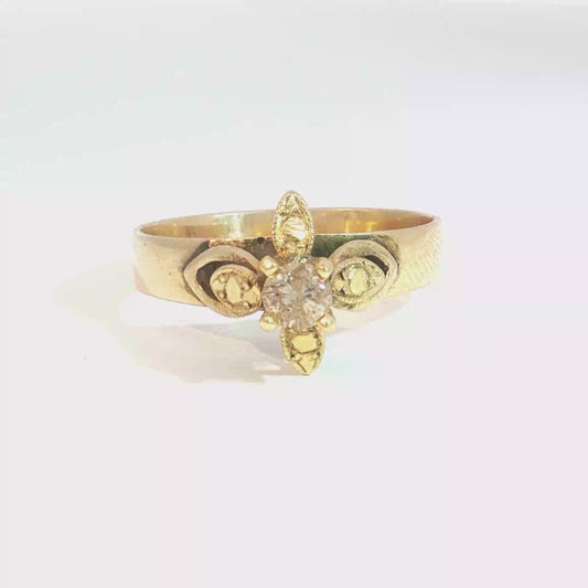 Antique Victorian Floral Motif Diamond Solitaire Ring in 14k Yellow Gold